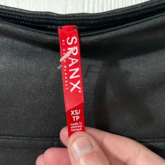 Spanx by Sara Blakey Black Faux Leather Skinny Ankle Pants Size XS - Picture 4 of 8